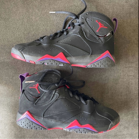 Air Jordan Retro GS “Raptor”